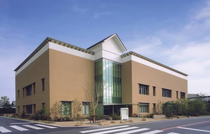 玉堂記念木曽川図書館外観
